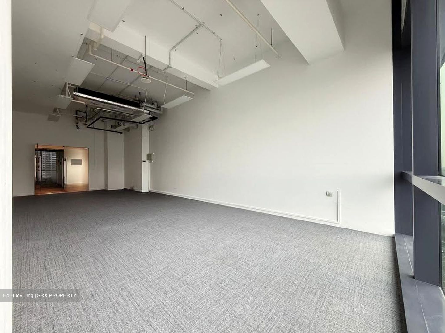 Woods Square (D25), Office #616944201